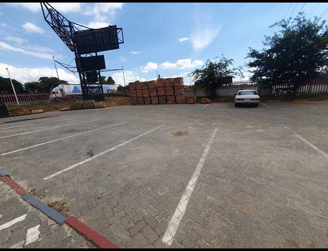 1,690M² WAREHOUSE FOR SALE IN ORMONDE